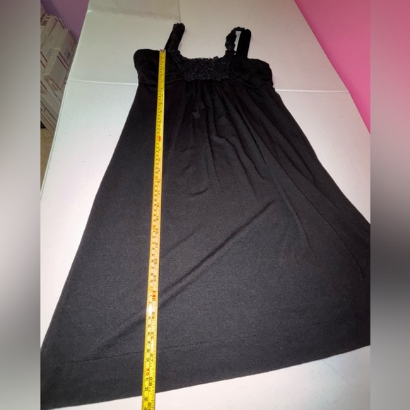 Elle Elegant Black Midi Dress - Picture 11 of 11